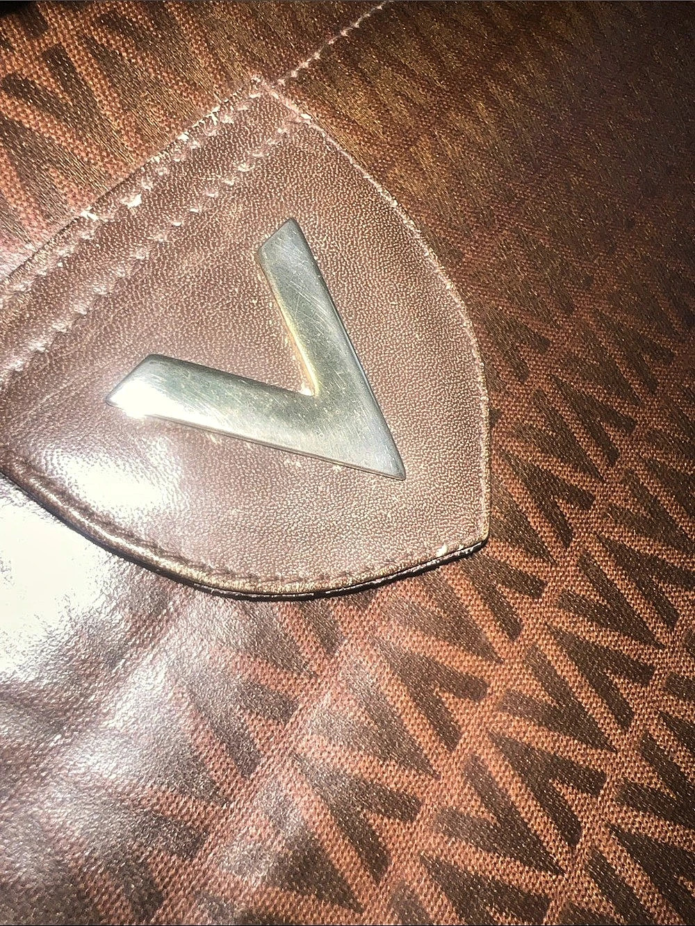 Mario Valentino Geometric Brown Clutch - Picture 7 of 11